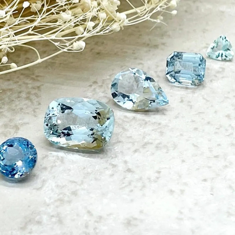 1.62 Carat (ctw) Aquamarine Moissanite Engagement Rings for women Platinum Plated Silver ring moissanite rings