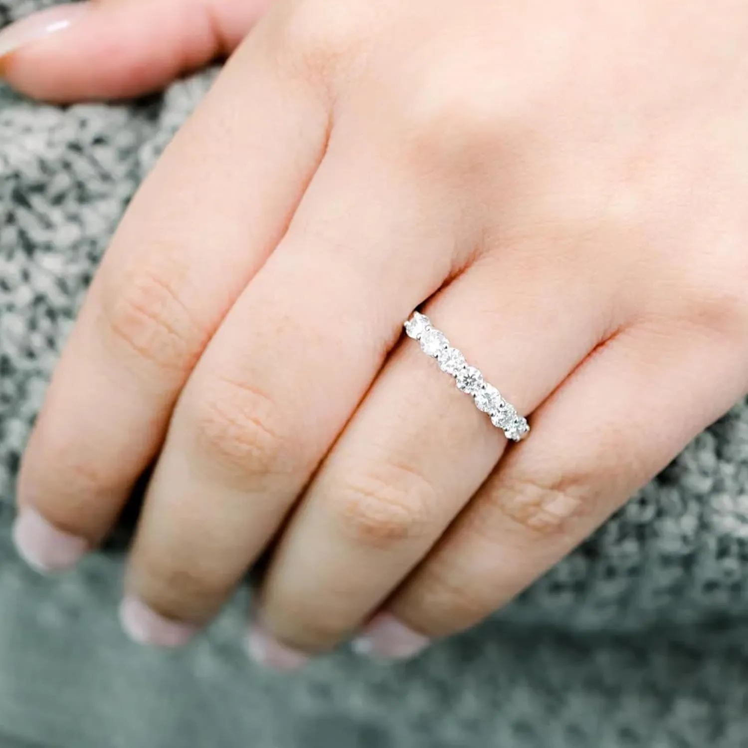 7 Stone Moissanite Rings for Women, 3MM Round D Color VVS1 Clarity Lab Created Diamond Rings 14K Yellow White Gold Vermeil Moissanite Wedding Band for Women Anniversary Promise Rings for Her