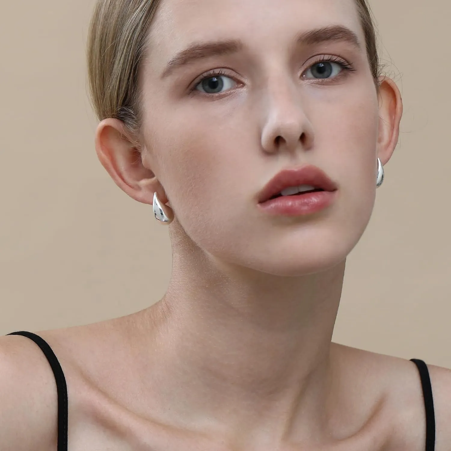Apsvo Chunky Gold Hoop Earrings for Women, Dupes Earrings Lightweight Waterdrop Hollow Open Hoops, Hypoallergenic Gold Plated Earrings Fashion Jewelry