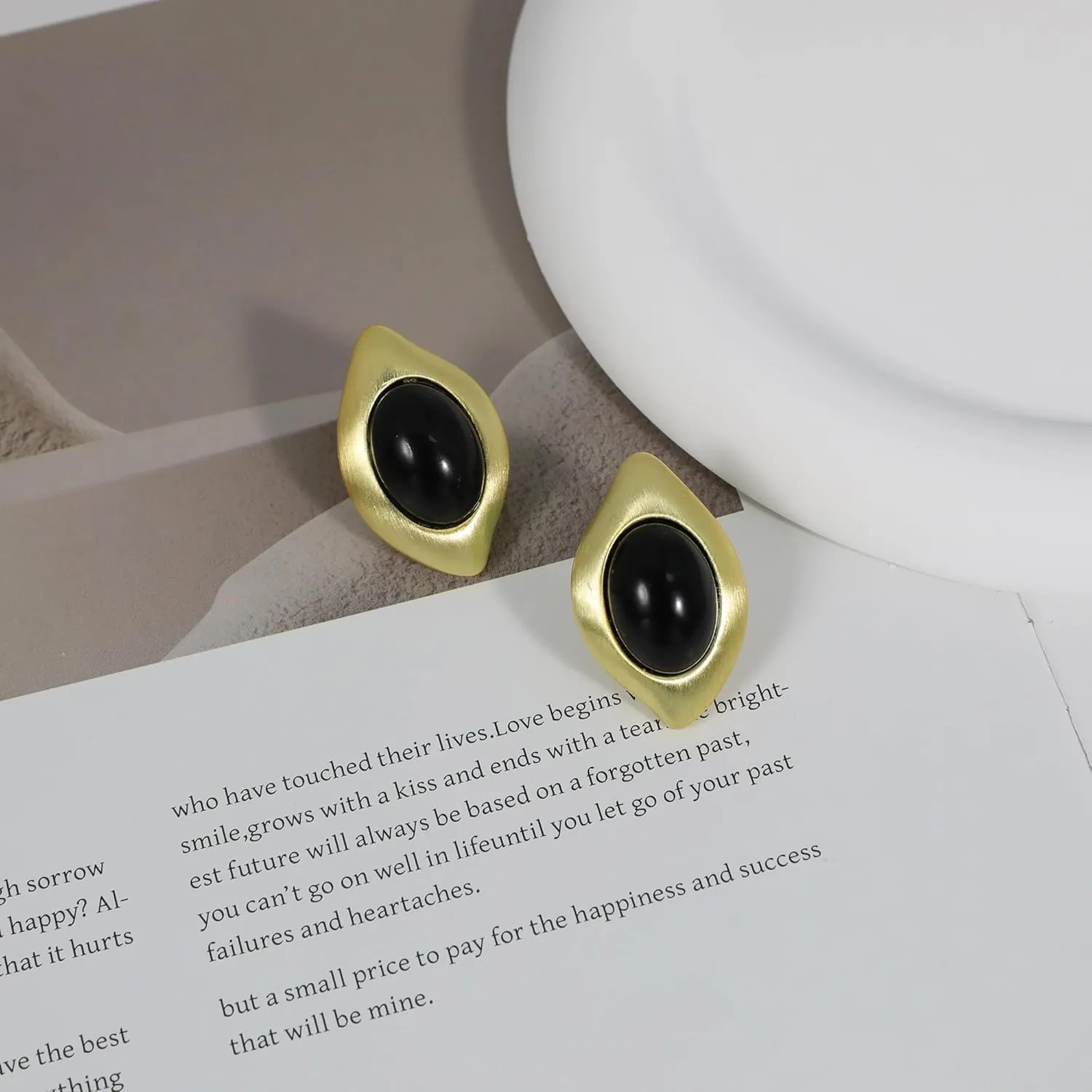 Chunky Gold Earrings for Women, Gold Dangle Drop Earrings With Black Cubic Zirconia Enamel Statement Stud Dangle Earrings Trendy Vintage Stylish Earrings for Women