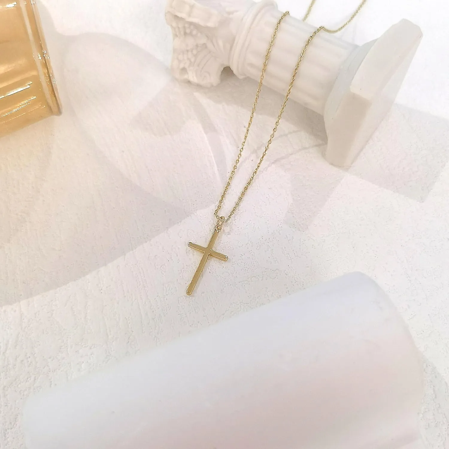 Cross Necklace for Women - 18K Gold Plated Cross Pendant Necklace Dainty Simple Gold Cross Necklace Tiny Gold Cross Necklaces for Women Trendy Gold Jewelry for Women Gift