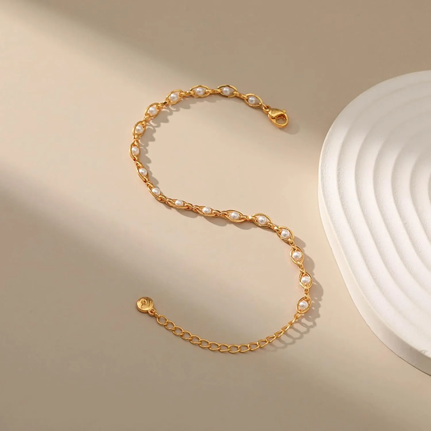 Dainty Gold Ankle Bracelets for Women, 18K Gold Plated Layered Pearl Anklet Waterproof Cubic Zirconia Shell Chain Anklets Boho Summer Beach Jewelry Gifts