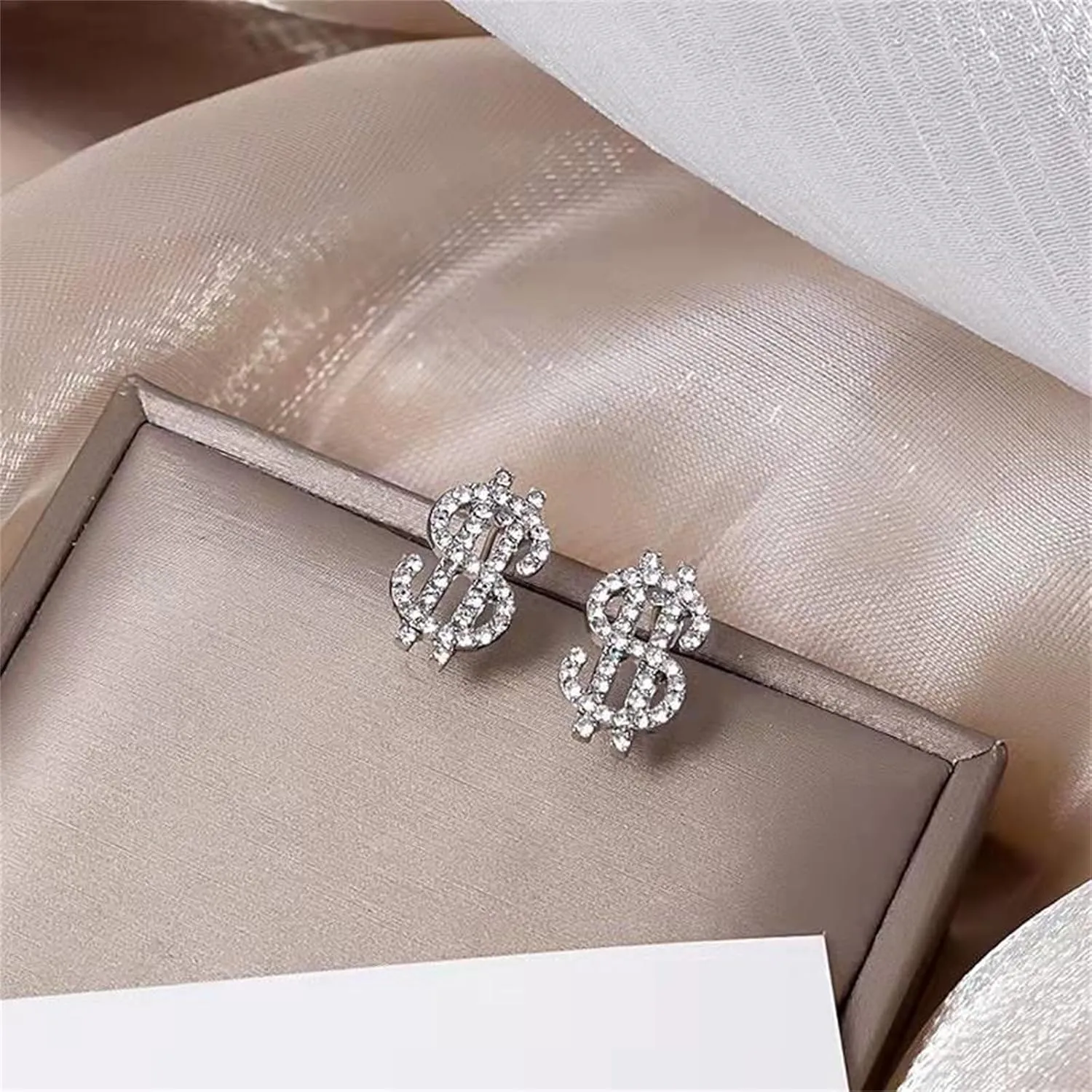 Dollar Money Symbol Crystal Stud Earrings Funny Statement Currency Dollar Sign Rich Symbol Shiny Rhinestone Cubic Zirconia Elegant Hypoallergenic Earrings for Women