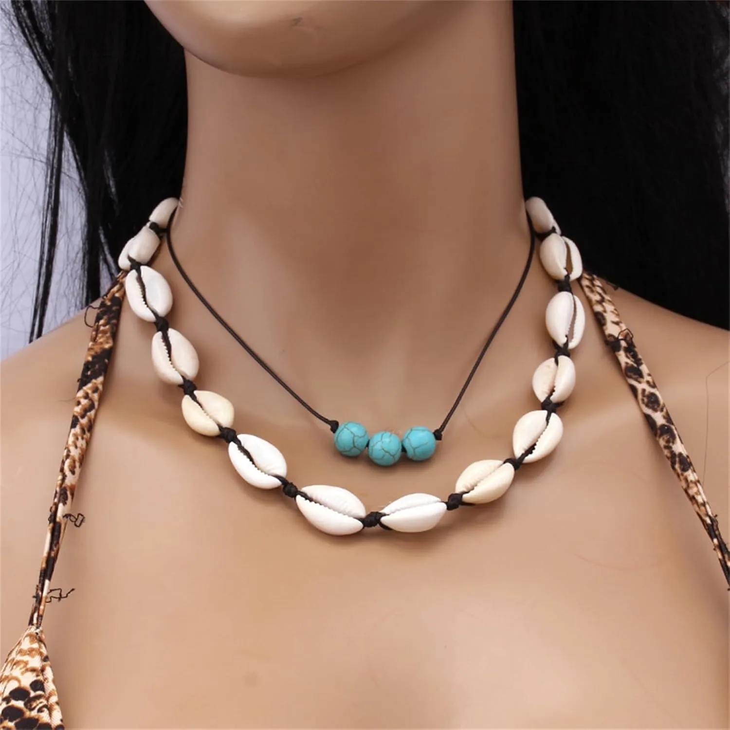 Dreuyet Puka Shell Necklace for Men Women Bohemian Handmade Natural White Colorful Irregular Shell Choker Necklace Adjustable Seashell Necklace Cowrie Hawaiian Summer Beach Boho Jewelry Gifts