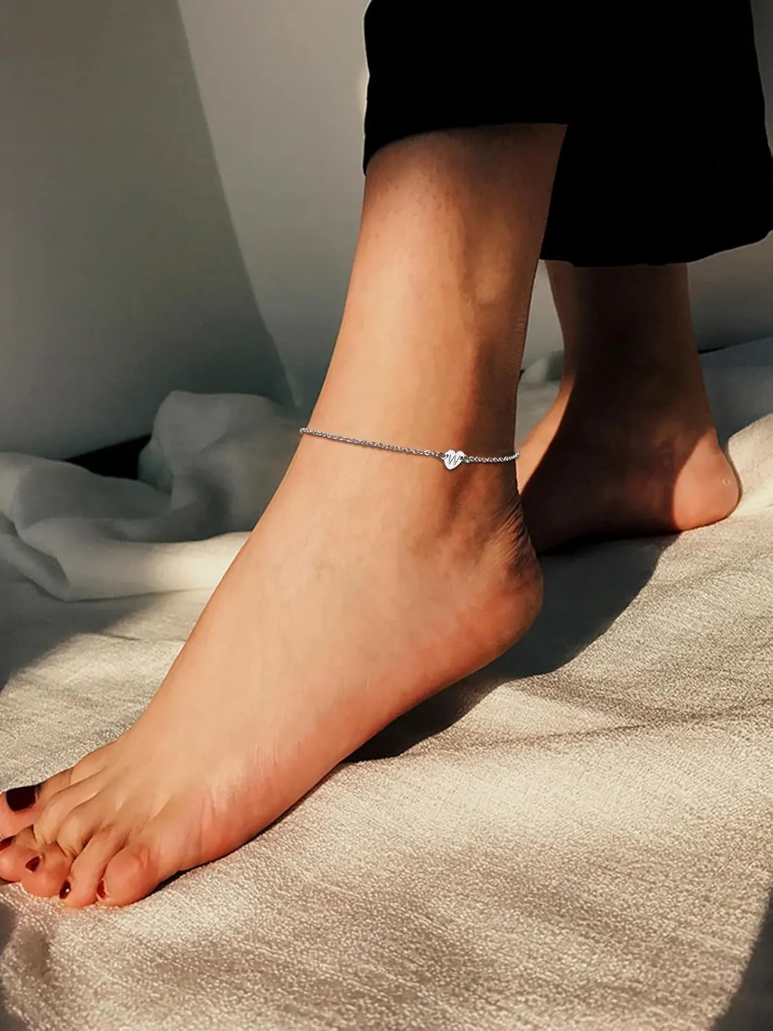 FaithHeart Initial Ankle Bracelets for Women, 18K Gold Plated Stainless Steel Waterproof Anklet with Initials for Women Dainty Anklets Summer Jewelry Gifts