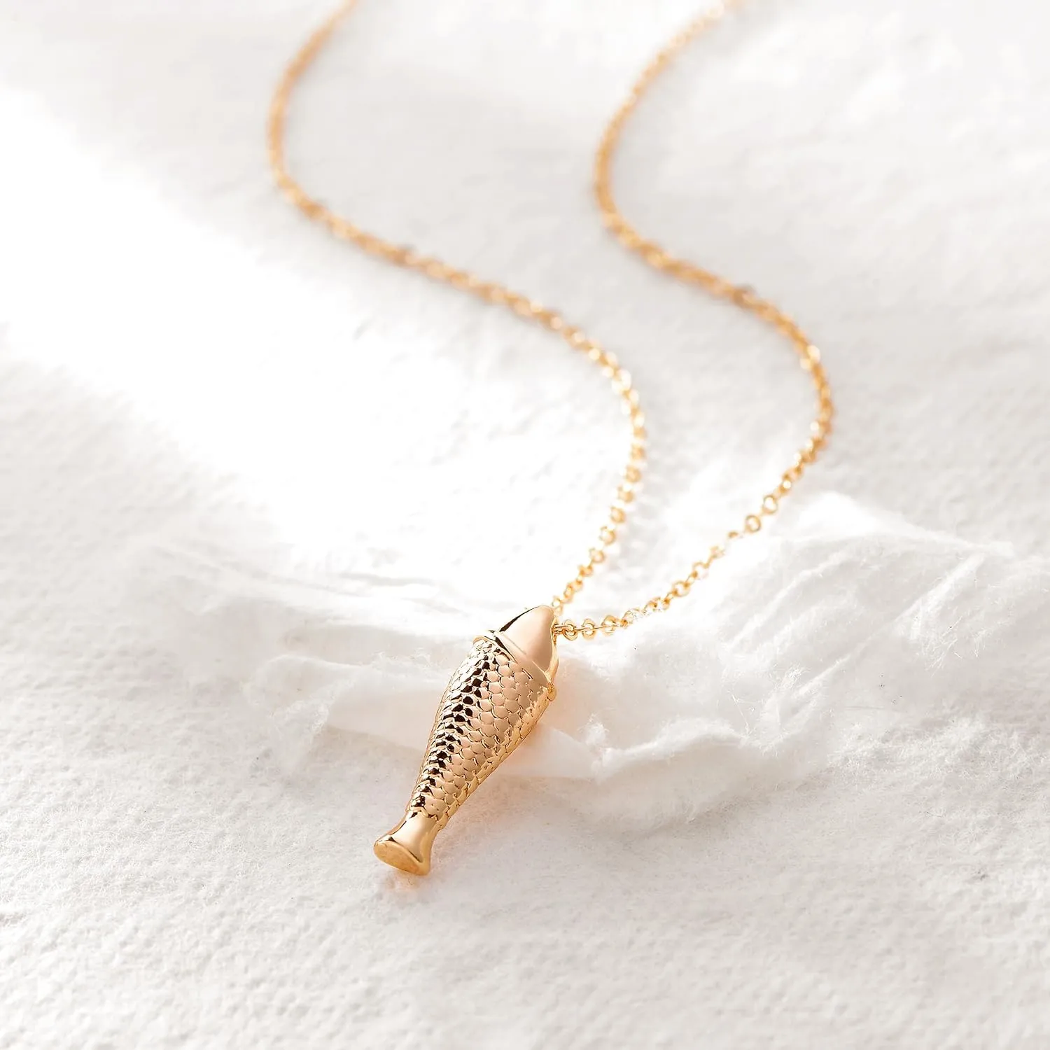 Fettero Animal Necklaces for Women Gold Plated Necklace Butterfly Bird Cat Elephant Snake Bull Pendant Necklace Dainty Chain 14K Gold Plated Minimalist Simple Cute Jewelry