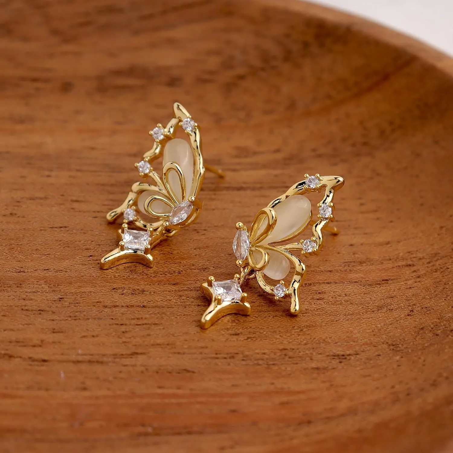 JeanBeau Pearl Flower Leaf Stud Earrings for Women Statement Cluster CZ Pearls Earing Gold Plated Sterling Silver Wedding Prom Birthday Fashion Jewelry Gift