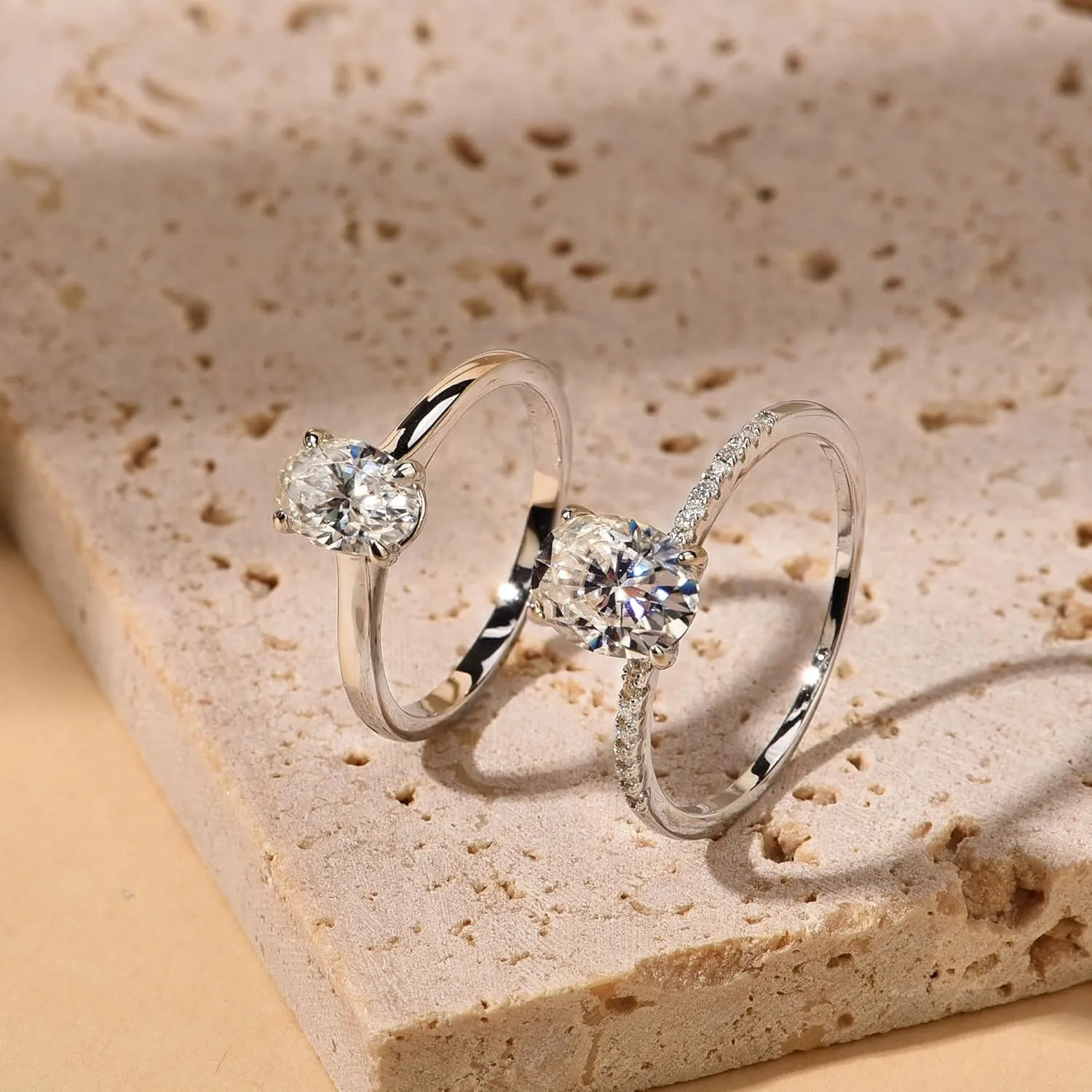 LAVALE Moissanite Rings for Women, 1/1.5/2 CT Oval Cut Moissanite Solitaire Engagement Rings Platinum Gold Plated Sterling Silver Half Eternity Promise Wedding Bands for Her