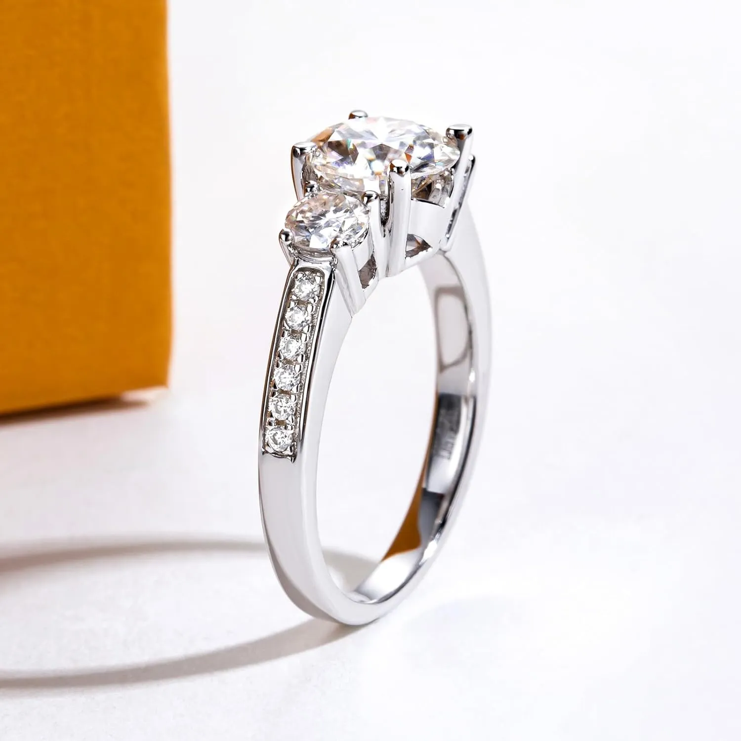 Moissanite Engagement Rings 1.4-2.2cttw D Color VVS1 Clarity Round Brilliant Cut 925 Sterling Silver 3 Stones Anniversary Promise Wedding Rings for Women with Certificate