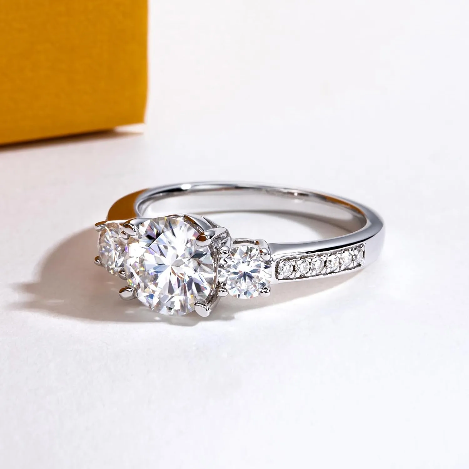 Moissanite Engagement Rings 1.4-2.2cttw D Color VVS1 Clarity Round Brilliant Cut 925 Sterling Silver 3 Stones Anniversary Promise Wedding Rings for Women with Certificate