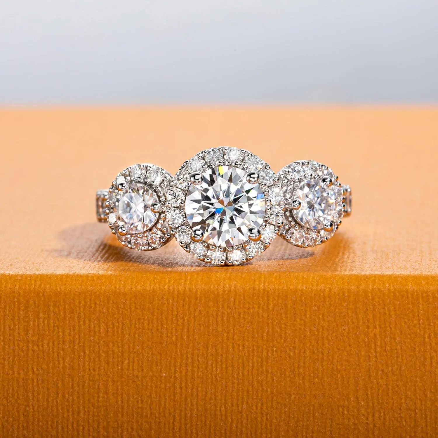 Moissanite Engagement Rings 1.4-2.2cttw D Color VVS1 Clarity Round Brilliant Cut 925 Sterling Silver 3 Stones Anniversary Promise Wedding Rings for Women with Certificate