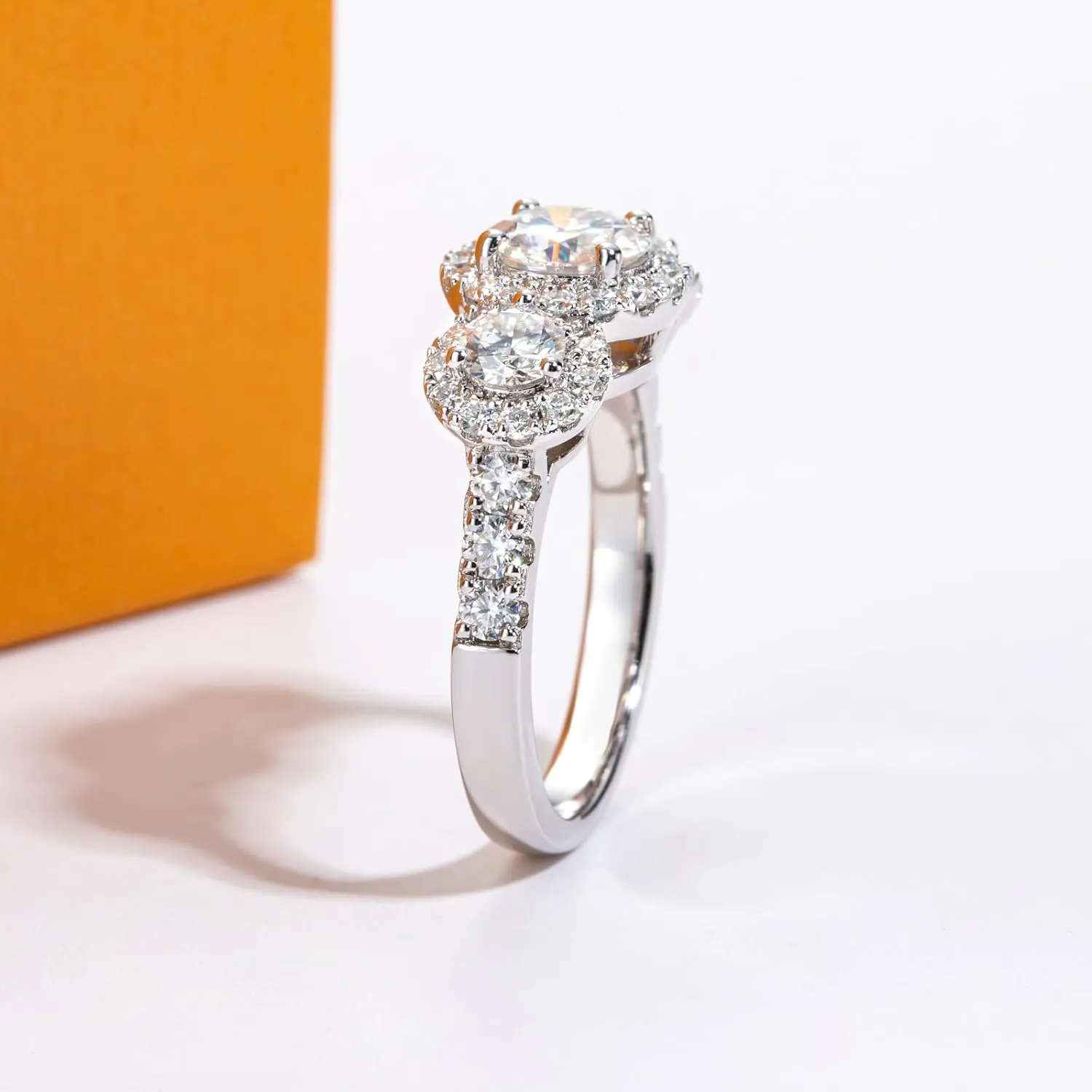 Moissanite Engagement Rings 1.4-2.2cttw D Color VVS1 Clarity Round Brilliant Cut 925 Sterling Silver 3 Stones Anniversary Promise Wedding Rings for Women with Certificate