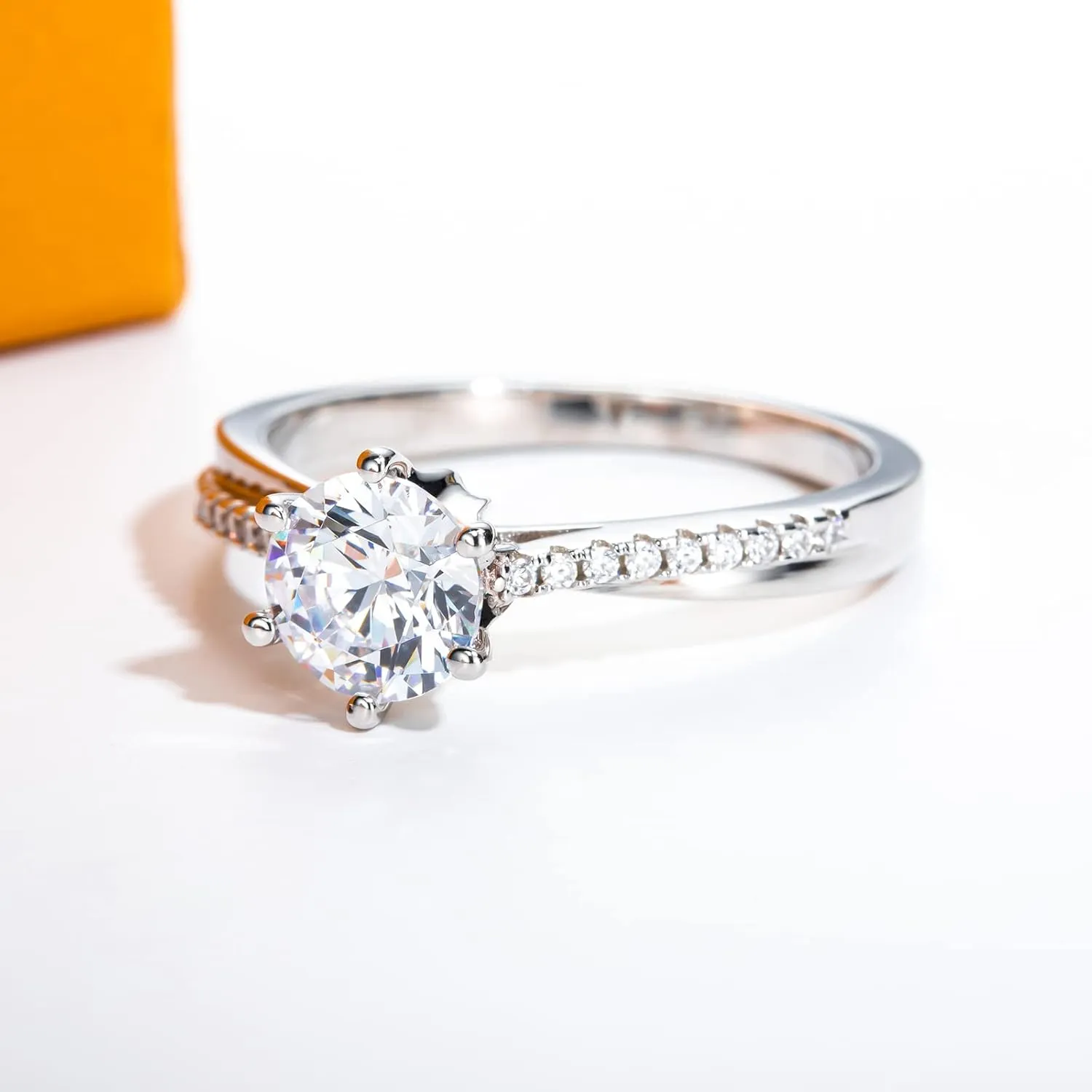 Moissanite Engagement Rings 1ct D Color VVS1 Clarity Round Brilliant Cut S925 Sterling Silver 6 Prong Solitaire Stackable Promise Rings for Women with Certificate