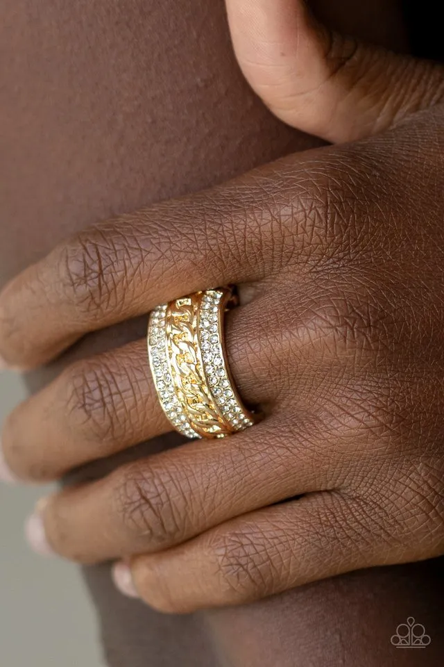 Paparazzi Ring ~ Oh No She Didnt! - Gold