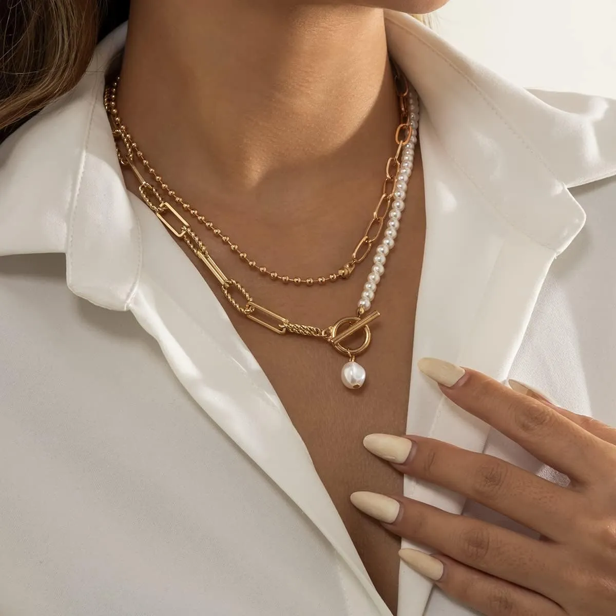 Pearl Chunky Gold Necklaces for Women Dainty Layered Gold Necklace Trendy Baroque Pearl OT Clasp Paperclip Necklace Beaded Ball Chain Necklace for Women