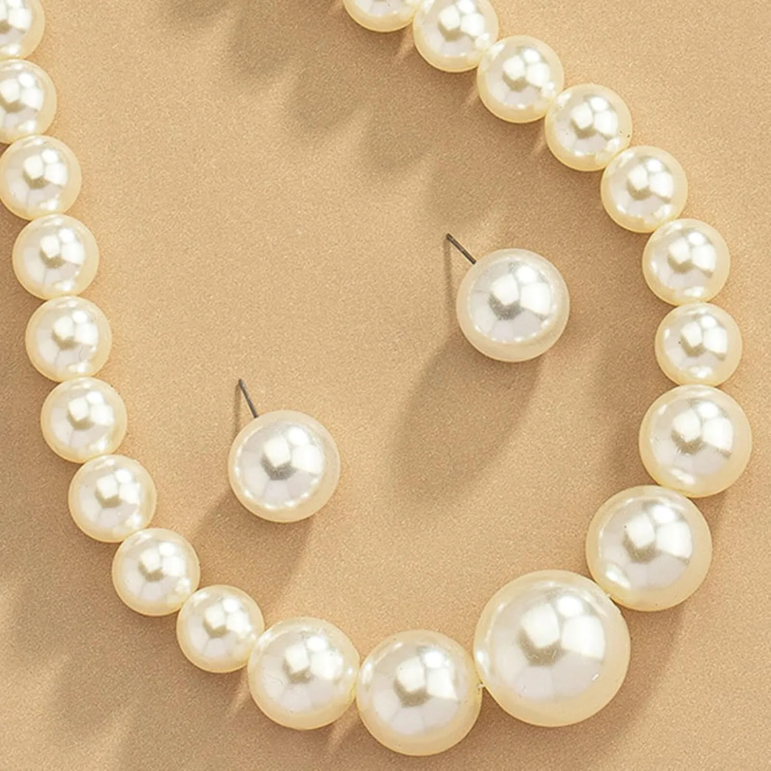 Pearl Necklace Earrings Set for Women Chunky Pearl Choker Big Pearl Stud Earrings Gold Pearl Choker Necklace Pearl Statement Necklace Faux Pearl Jewelry Set Wedding Jewelry