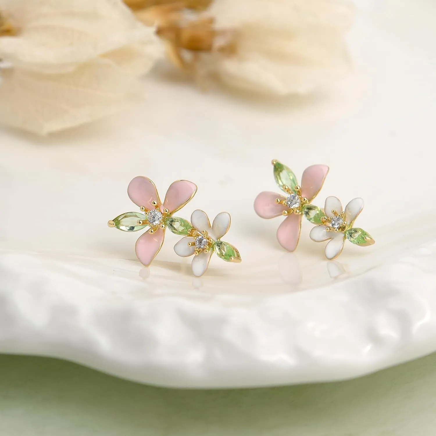Sonateomber Flower Stud Earrings for Women, Cute Floral Rhinestone Enamel Earing Prom Hypoallergenic Fashion Jewelry Gift