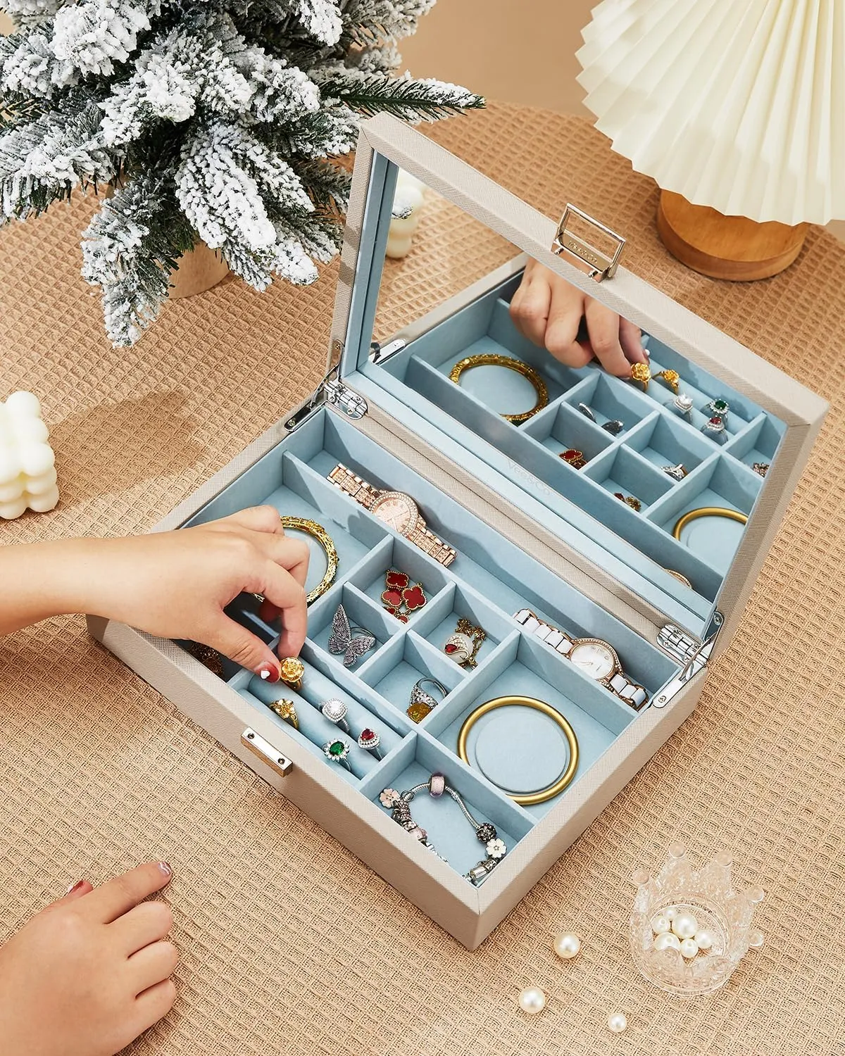 Vee Jewelry Box with Lid,2-Layer Jewelry Organizer with big Mirror, PU Leather Jewelry Storage Display Holder for Necklace Earrings Rings Bracelets,Lockable,Gift for Women Girls (1 Layer Grey)